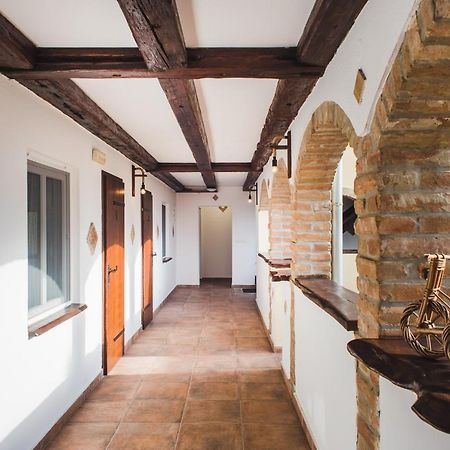Tri Mudraca Inn Karanac 外观 照片