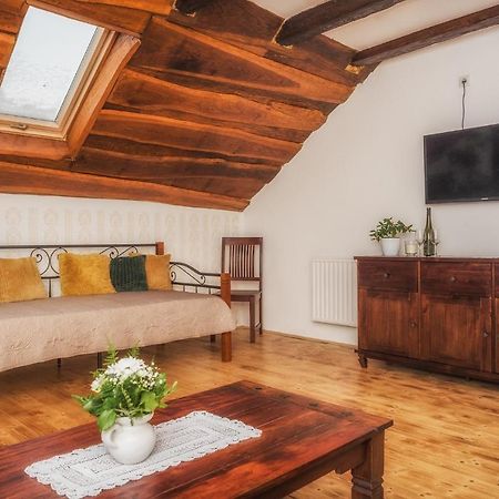 Tri Mudraca Inn Karanac 外观 照片