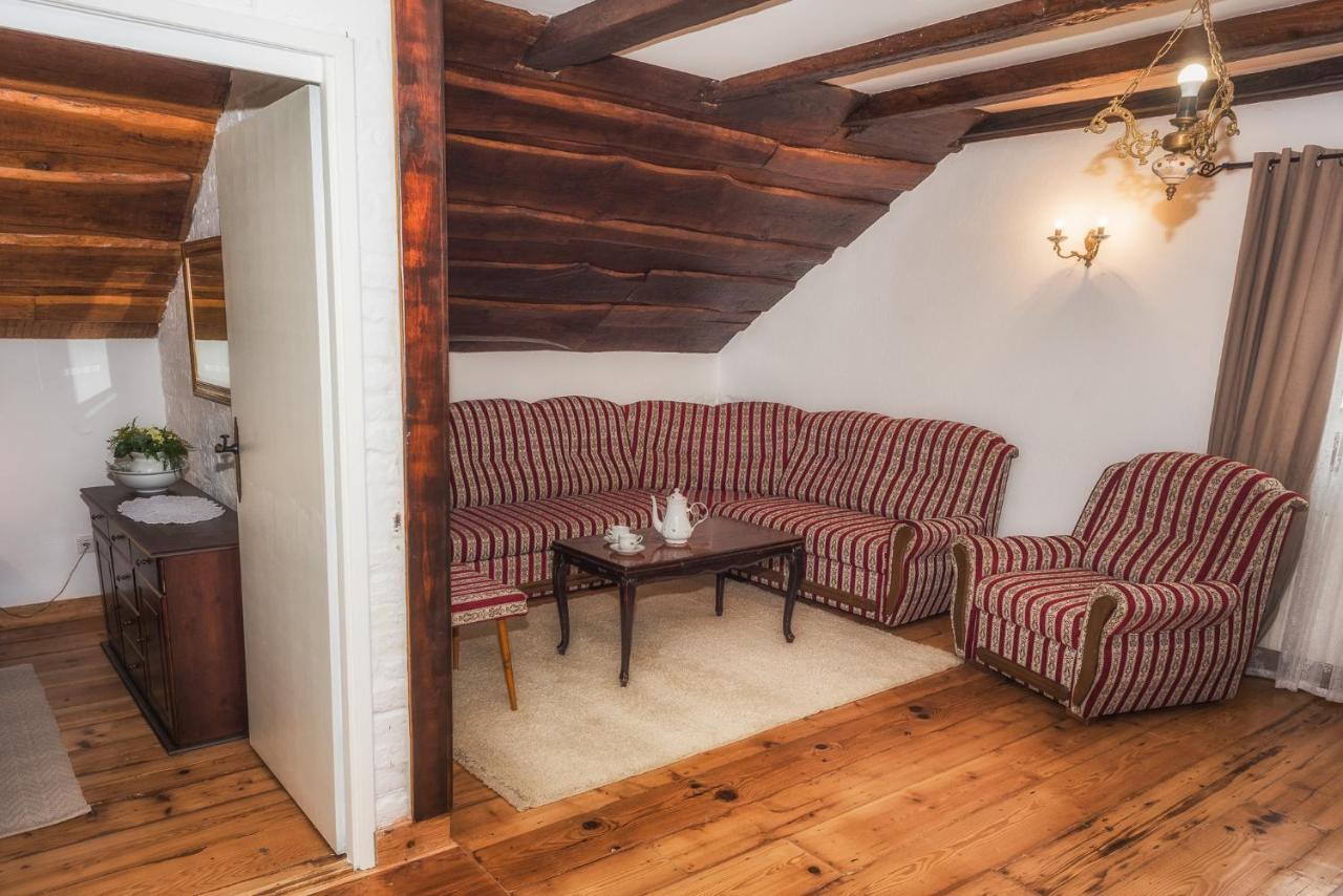 Tri Mudraca Inn Karanac 外观 照片